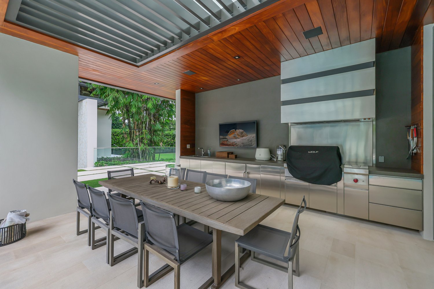 Renowned Art Collectors List Tropical Modern Estate In Coral Gables For $16.7 Million 22.jpg