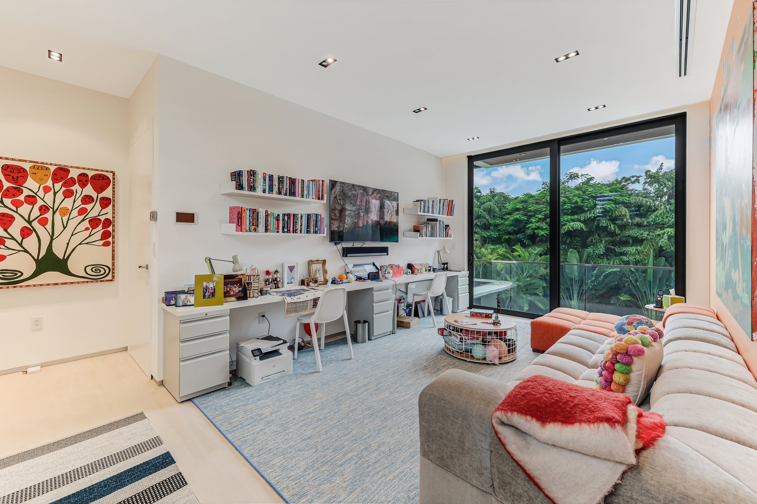 Renowned Art Collectors List Tropical Modern Estate In Coral Gables For $16.7 Million 21.jpg