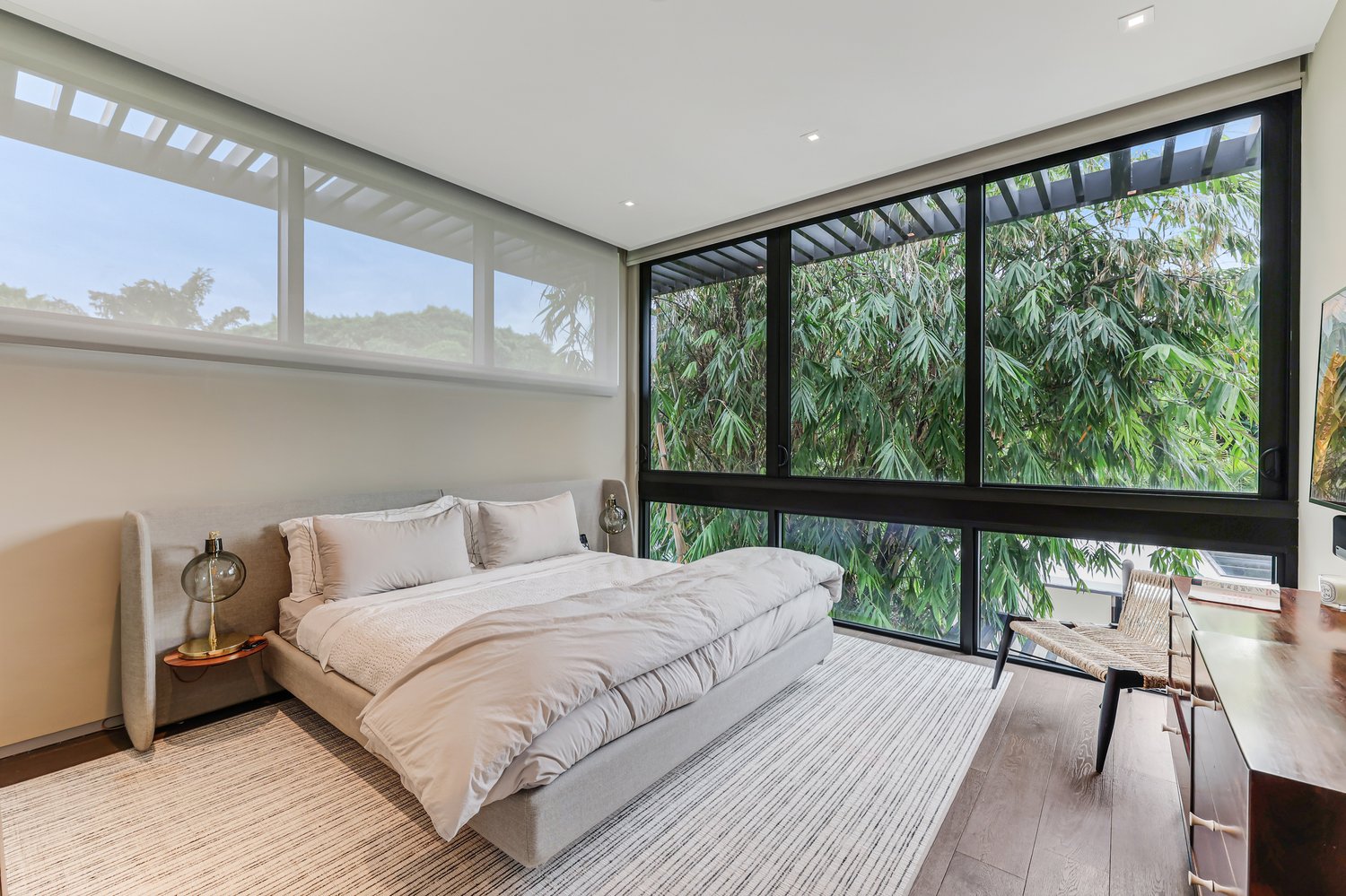 Renowned Art Collectors List Tropical Modern Estate In Coral Gables For $16.7 Million 20.jpg