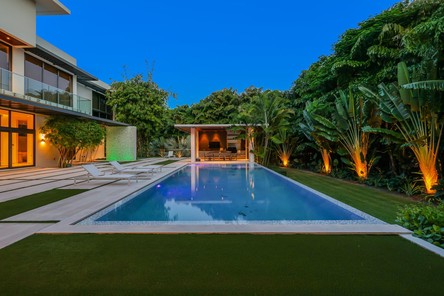 Renowned Art Collectors List Tropical Modern Estate In Coral Gables For $16.7 Million 30.jpg