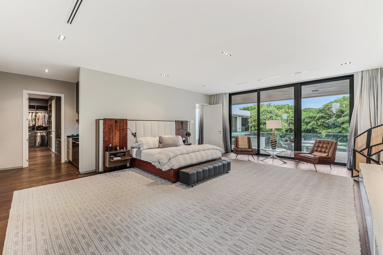 Renowned Art Collectors List Tropical Modern Estate In Coral Gables For $16.7 Million 16.jpg